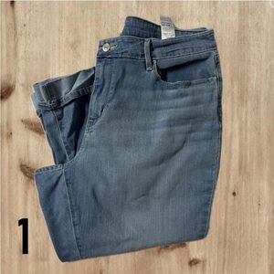 Signature by Levi Strauss Light Blue Mid Rise Stretch Jeans Size 18W #1